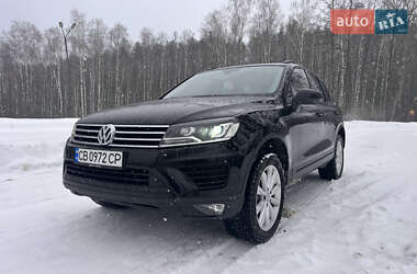 Внедорожник / Кроссовер Volkswagen Touareg 2015 в Корюковке