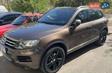 Позашляховик / Кросовер Volkswagen Touareg 2010 в Києві