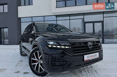 Внедорожник / Кроссовер Volkswagen Touareg 2018 в Киеве