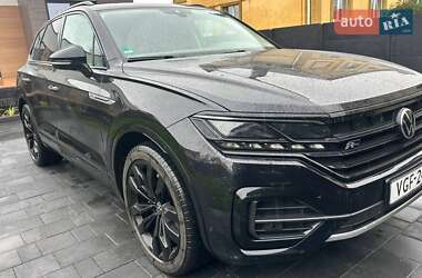 Позашляховик / Кросовер Volkswagen Touareg 2020 в Рівному