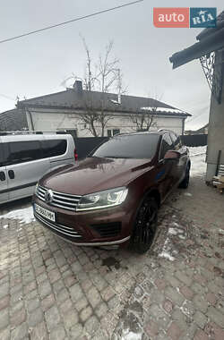 Позашляховик / Кросовер Volkswagen Touareg 2018 в Львові