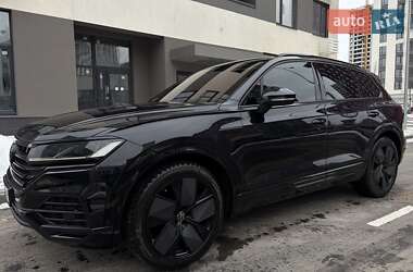 Позашляховик / Кросовер Volkswagen Touareg 2020 в Києві