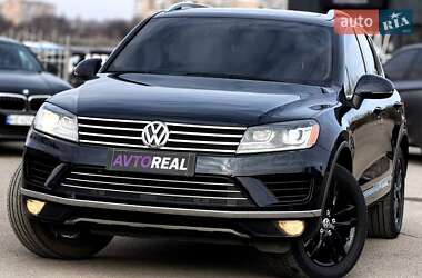 Позашляховик / Кросовер Volkswagen Touareg 2015 в Кривому Розі