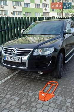 Внедорожник / Кроссовер Volkswagen Touareg 2008 в Одессе