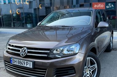 Внедорожник / Кроссовер Volkswagen Touareg 2011 в Одессе