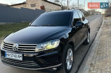 Внедорожник / Кроссовер Volkswagen Touareg 2014 в Балте