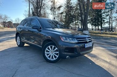 Внедорожник / Кроссовер Volkswagen Touareg 2011 в Виннице