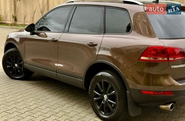 Позашляховик / Кросовер Volkswagen Touareg 2013 в Мукачевому