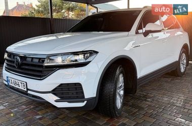 Позашляховик / Кросовер Volkswagen Touareg 2019 в Києві