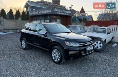 Позашляховик / Кросовер Volkswagen Touareg 2014 в Хмельницькому