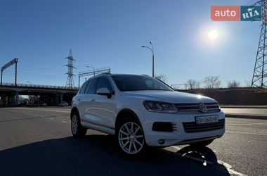 Внедорожник / Кроссовер Volkswagen Touareg 2013 в Одессе