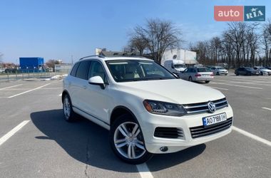 Позашляховик / Кросовер Volkswagen Touareg 2011 в Хмельницькому