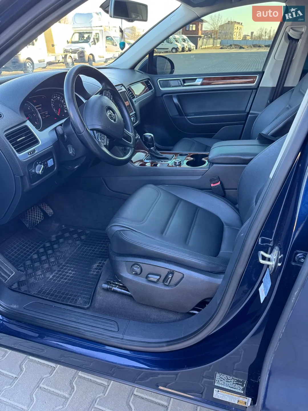 2013 Volkswagen Touareg - мініатюра 11