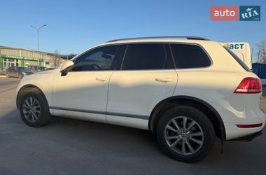 Позашляховик / Кросовер Volkswagen Touareg 2011 в Києві