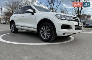 Позашляховик / Кросовер Volkswagen Touareg 2011 в Києві