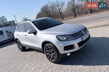 Внедорожник / Кроссовер Volkswagen Touareg 2010 в Ровно