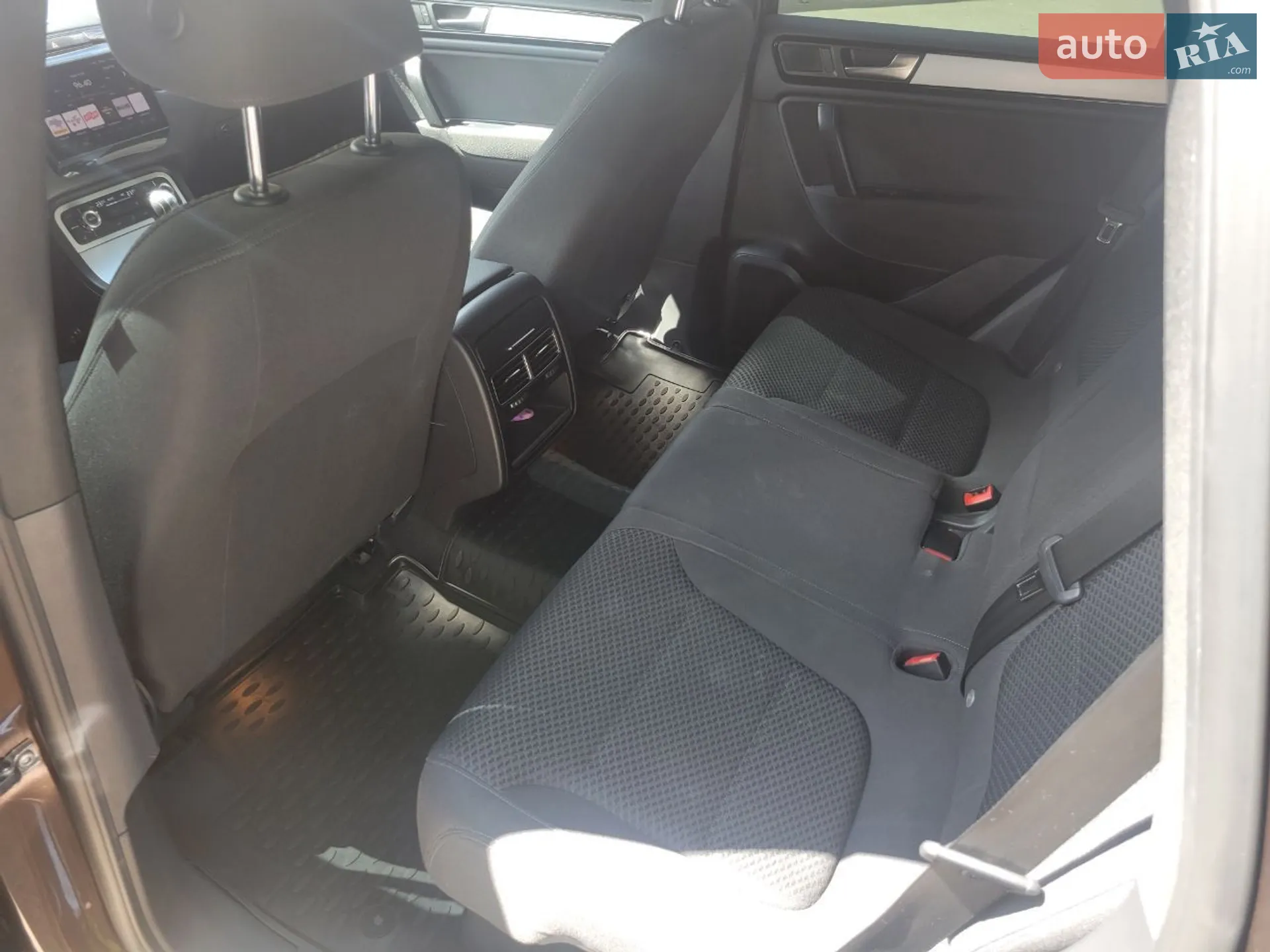 2013 Volkswagen Touareg - мініатюра 5