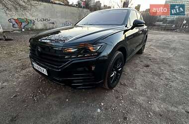 Позашляховик / Кросовер Volkswagen Touareg 2022 в Києві