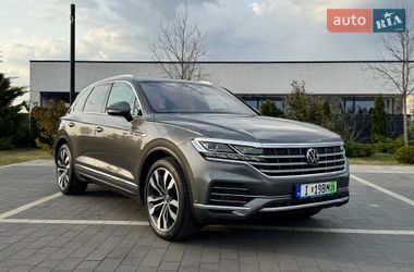 Внедорожник / Кроссовер Volkswagen Touareg 2021 в Мукачево