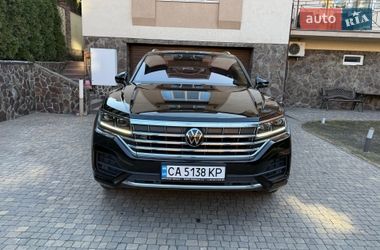 Внедорожник / Кроссовер Volkswagen Touareg 2022 в Киеве
