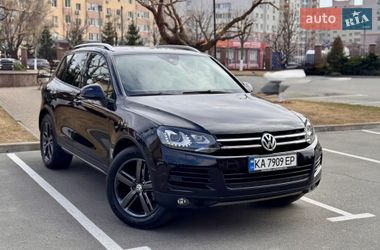 Позашляховик / Кросовер Volkswagen Touareg 2012 в Києві