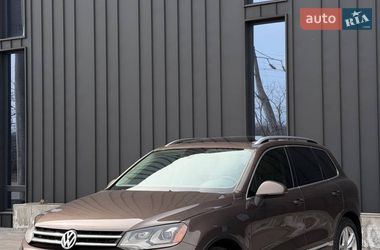 Внедорожник / Кроссовер Volkswagen Touareg 2013 в Первомайске