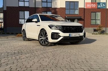 Внедорожник / Кроссовер Volkswagen Touareg 2018 в Каменец-Подольском