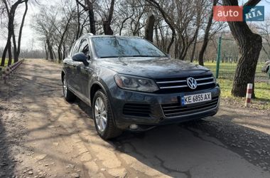 Внедорожник / Кроссовер Volkswagen Touareg 2012 в Павлограде