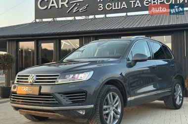 Позашляховик / Кросовер Volkswagen Touareg 2015 в Львові