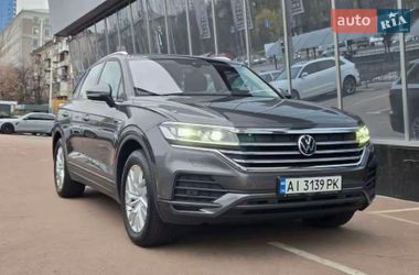 Позашляховик / Кросовер Volkswagen Touareg 2021 в Києві