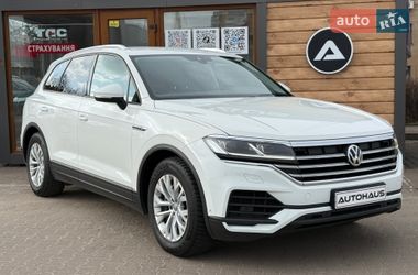 Позашляховик / Кросовер Volkswagen Touareg 2020 в Житомирі