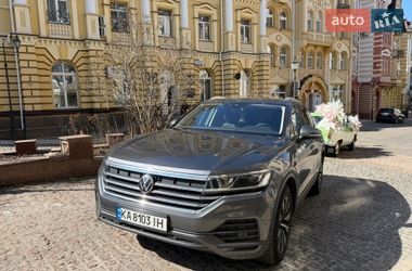 Внедорожник / Кроссовер Volkswagen Touareg 2021 в Киеве