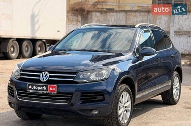 Внедорожник / Кроссовер Volkswagen Touareg 2013 в Киеве