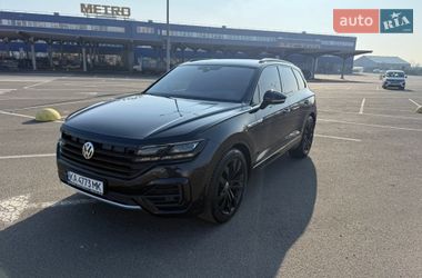 Позашляховик / Кросовер Volkswagen Touareg 2019 в Києві