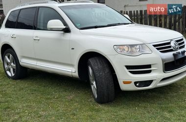 Позашляховик / Кросовер Volkswagen Touareg 2010 в Сторожинці