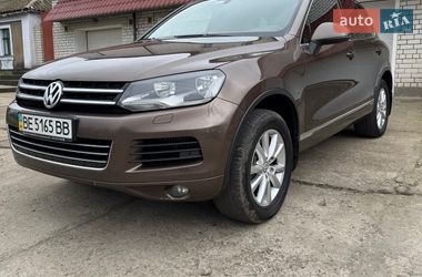 Внедорожник / Кроссовер Volkswagen Touareg 2011 в Николаеве