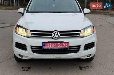 Внедорожник / Кроссовер Volkswagen Touareg 2013 в Львове