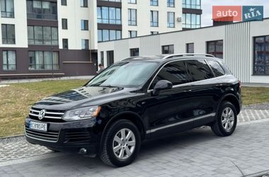 Внедорожник / Кроссовер Volkswagen Touareg 2013 в Львове