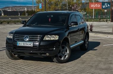 Внедорожник / Кроссовер Volkswagen Touareg 2004 в Ужгороде