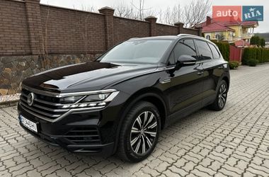 Внедорожник / Кроссовер Volkswagen Touareg 2019 в Хмельницком