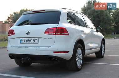 Позашляховик / Кросовер Volkswagen Touareg 2011 в Черкасах
