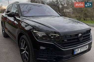 Позашляховик / Кросовер Volkswagen Touareg 2019 в Запоріжжі