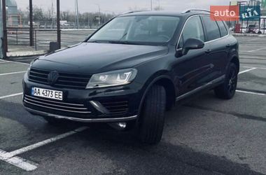 Позашляховик / Кросовер Volkswagen Touareg 2014 в Києві