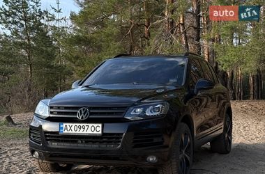 Внедорожник / Кроссовер Volkswagen Touareg 2013 в Чугуеве