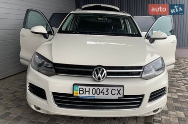 Позашляховик / Кросовер Volkswagen Touareg 2011 в Одесі