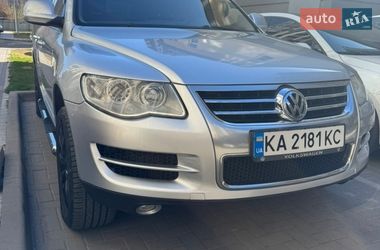 Внедорожник / Кроссовер Volkswagen Touareg 2007 в Киеве