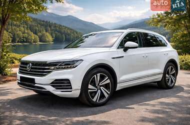 Позашляховик / Кросовер Volkswagen Touareg 2020 в Києві