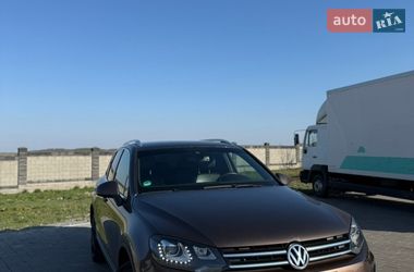 Позашляховик / Кросовер Volkswagen Touareg 2013 в Рівному