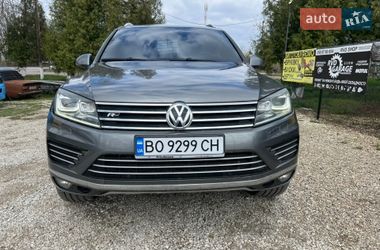 Позашляховик / Кросовер Volkswagen Touareg 2016 в Заліщиках