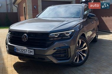 Позашляховик / Кросовер Volkswagen Touareg 2021 в Одесі